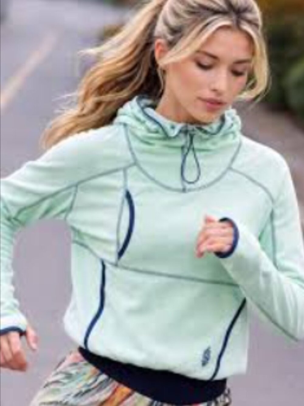 Free People On the Run Crop Hoodie 5S326